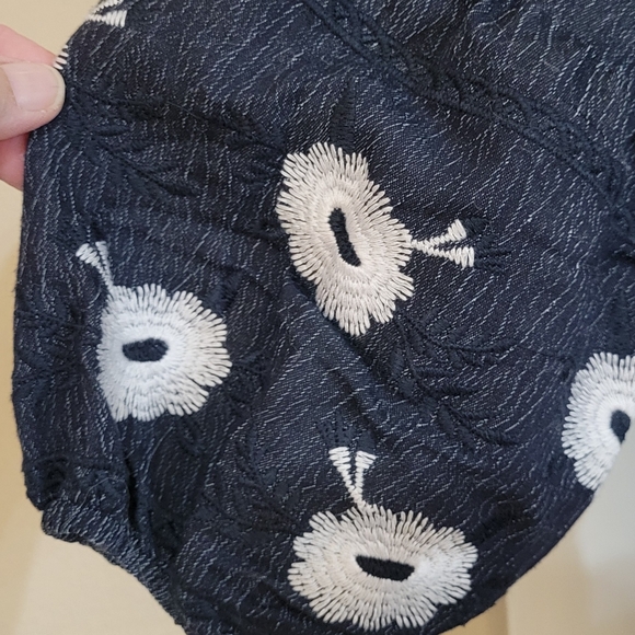 Miami Blue Jean Denim Look Pullover Top Accented with Embroidery on sleeves Sz S - Picture 5 of 5